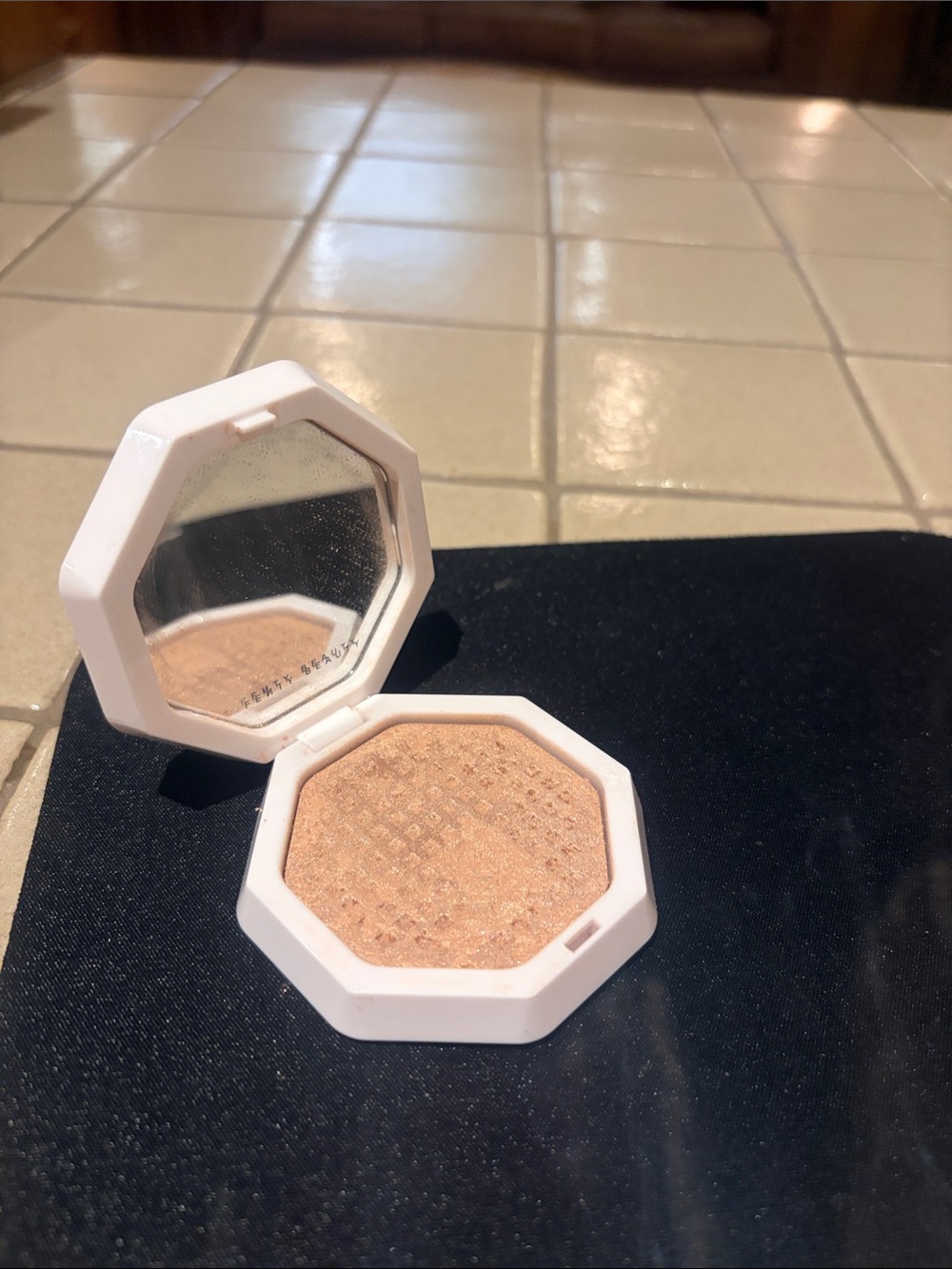 FENTY Octagonal Mirror Compact  empty 02 prosecco